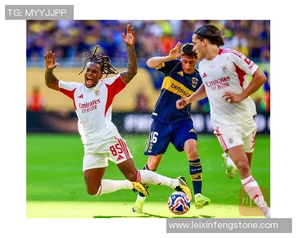 西甲激战:那不勒斯与本菲卡战平神奇扑救引发全场欢呼与转会热议