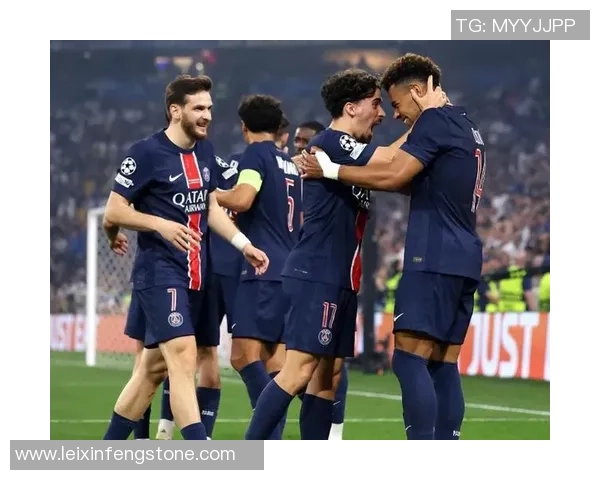 中超热战巴黎圣日耳曼逆转拜仁帽子戏法点燃全场激情与转会传闻